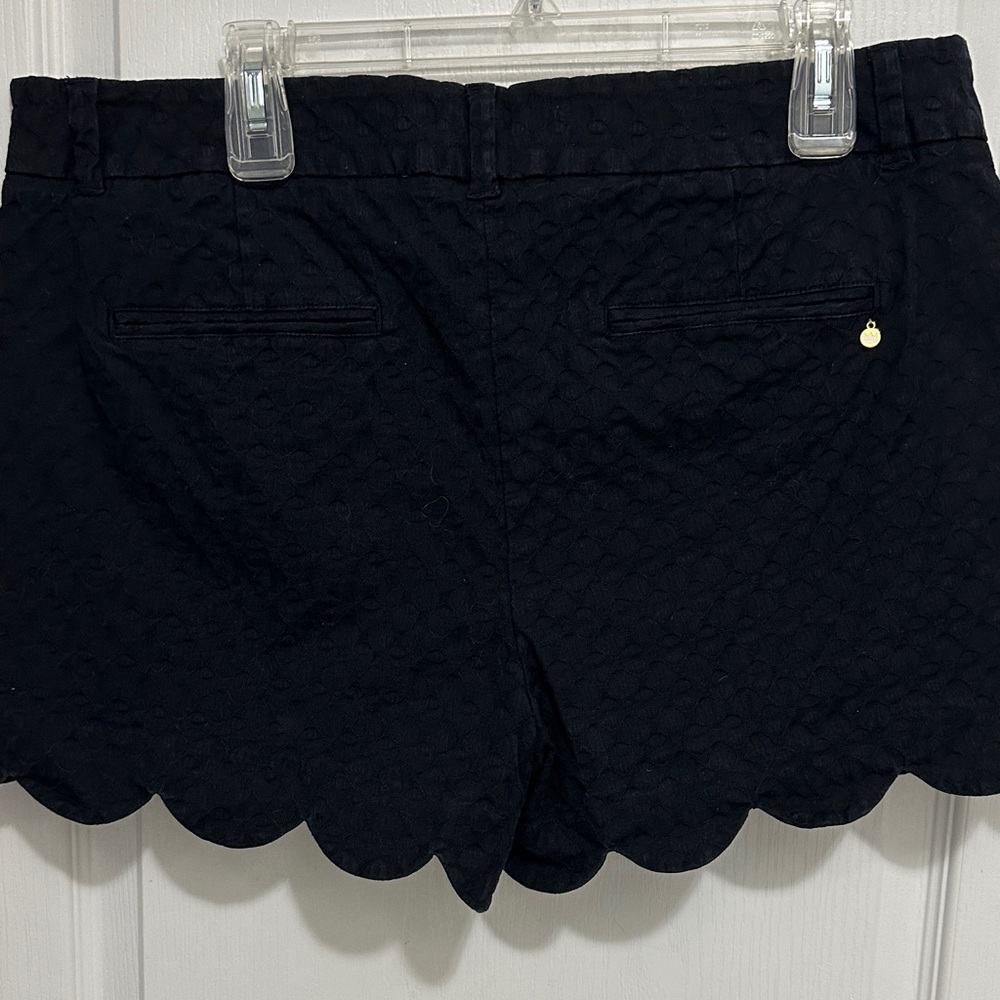 Crown & Ivy Black Scalloped High Waist Shorts - Picture 6 of 7